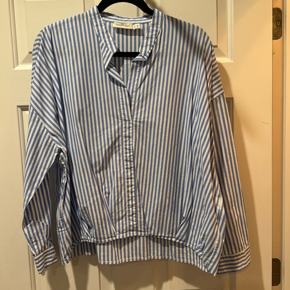 Vineyard Vines top